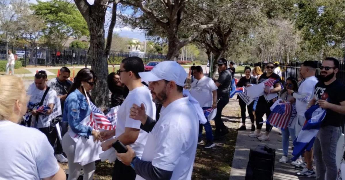 With the suspension of immigration procedures, many Cuban residents in the United States no longer dare to travel