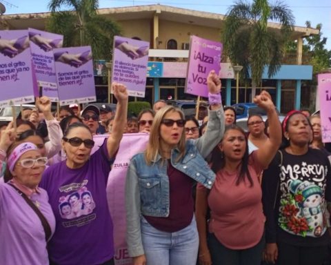 Women repudiate feminicide in Cabimas