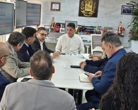 Inician Mesas de Trabajo con sector privado para fortalecer Sistema Eléctrico Nacional