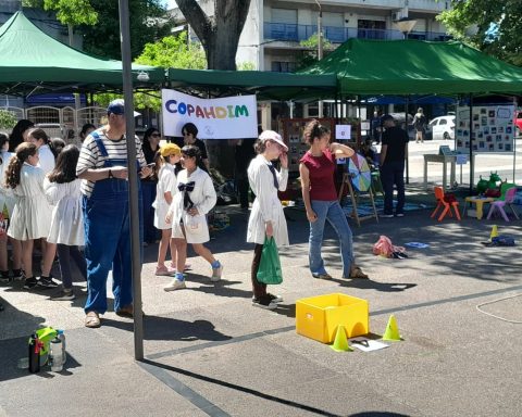 Workshops in the square