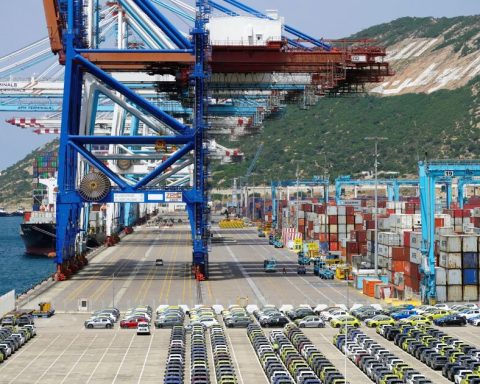 World trade will reach record levels in 2025, UN predicts