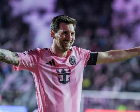 "There are extraordinarily good technicians, but he has something different, he is unique, the best of all"