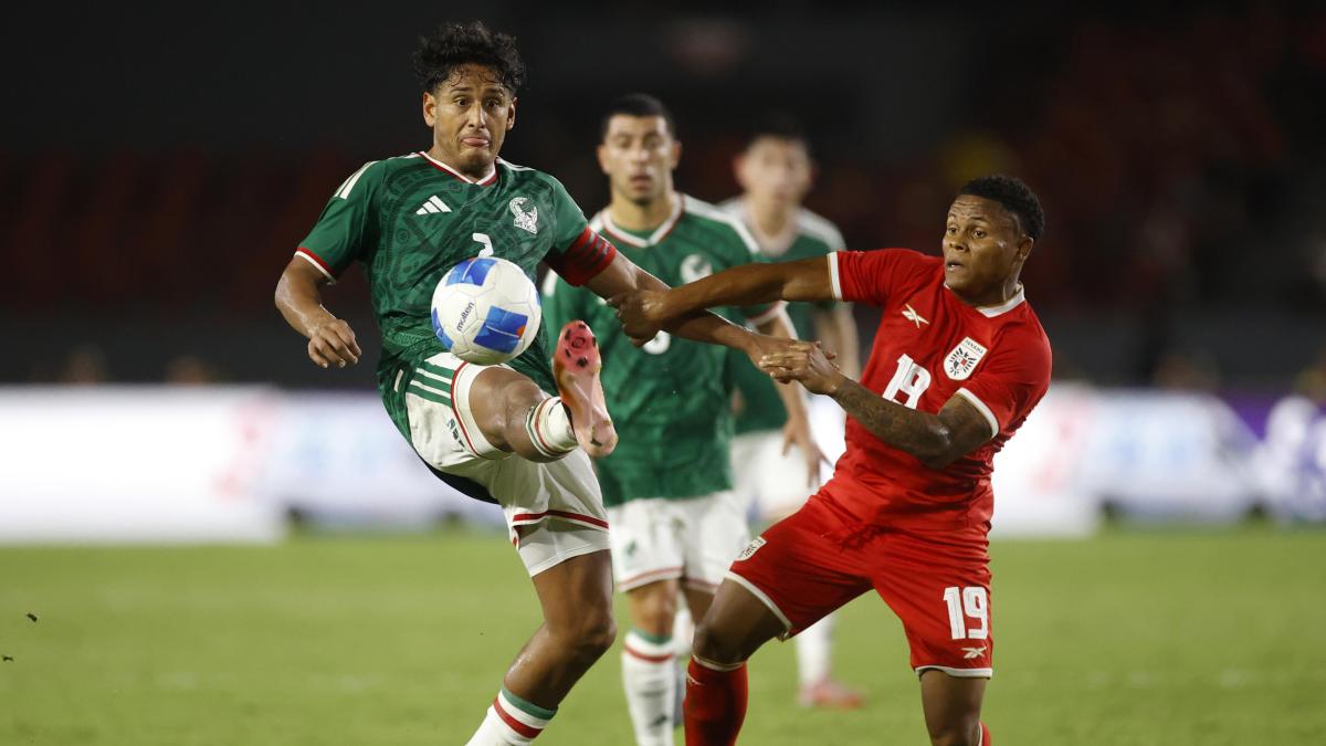 0-1: Mexico beats Panama with an own goal and in added time