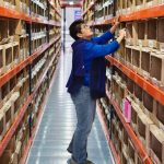 2025 closes with higher salaries, but more contained hiring