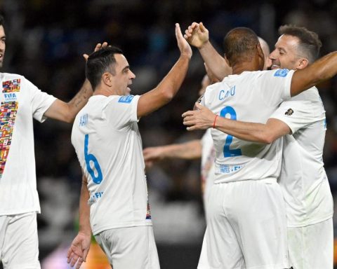 5-5: The FIFA Legends team, with Xavi, Puyol and Busquets, falls on penalties