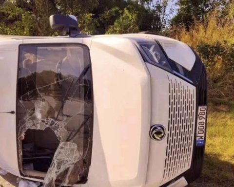 A traffic accident on the National Highway leaves one dead and 14 injured