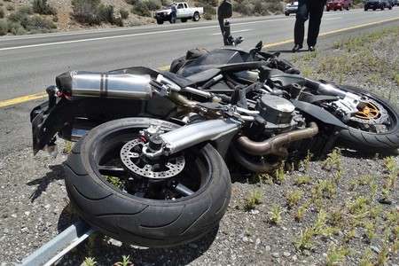 A young woman dies in a two-motorcycle accident