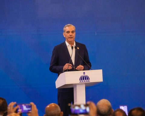 Abinader: “We will always be on the side of democracy in Venezuela”