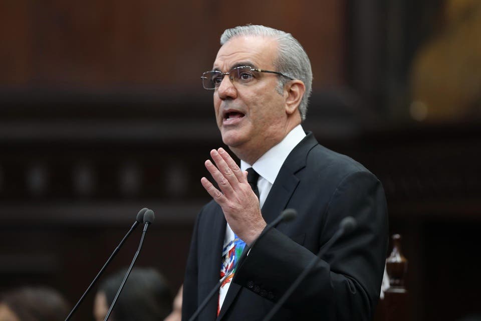 Abinader reafirma apoyo a la democracia en Venezuela tras ataque de Estados Unidos