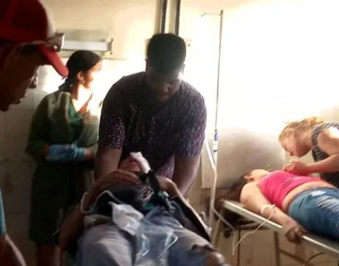 Varios de los lesionados en el accidente recibían atención médica este lunes