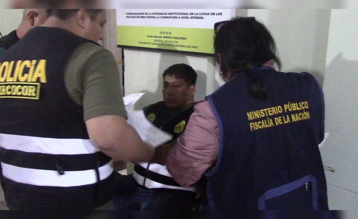 An ensign and 7 PNP non-commissioned officers are arrested for bribery and aggravated robbery