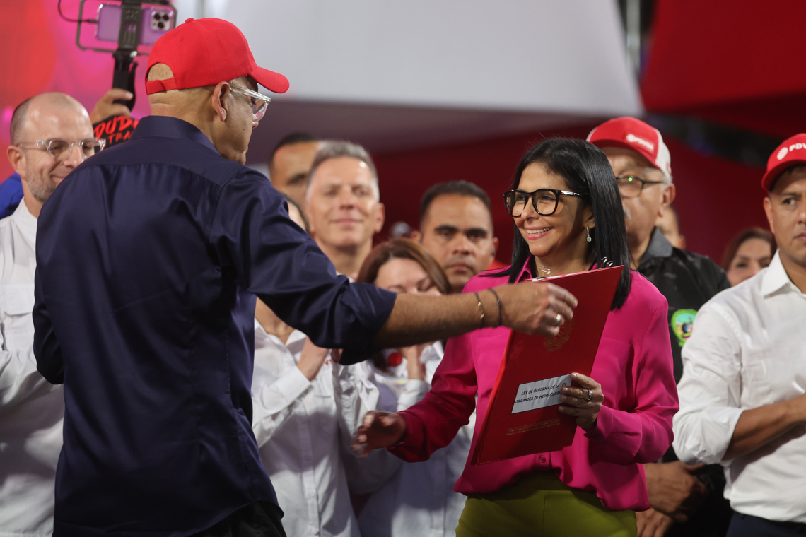 At full speed, Venezuela approves generous oil reform that opens doors to foreign capital