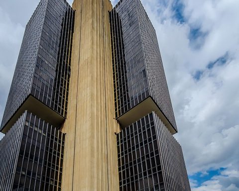 BC maintains basic interest rates at 15% per year for the fifth time in a row