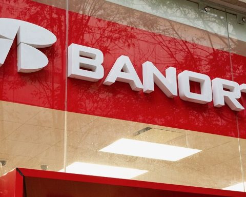 Banorte will absorb a part of the VAT charge on insurance, but anticipates increases