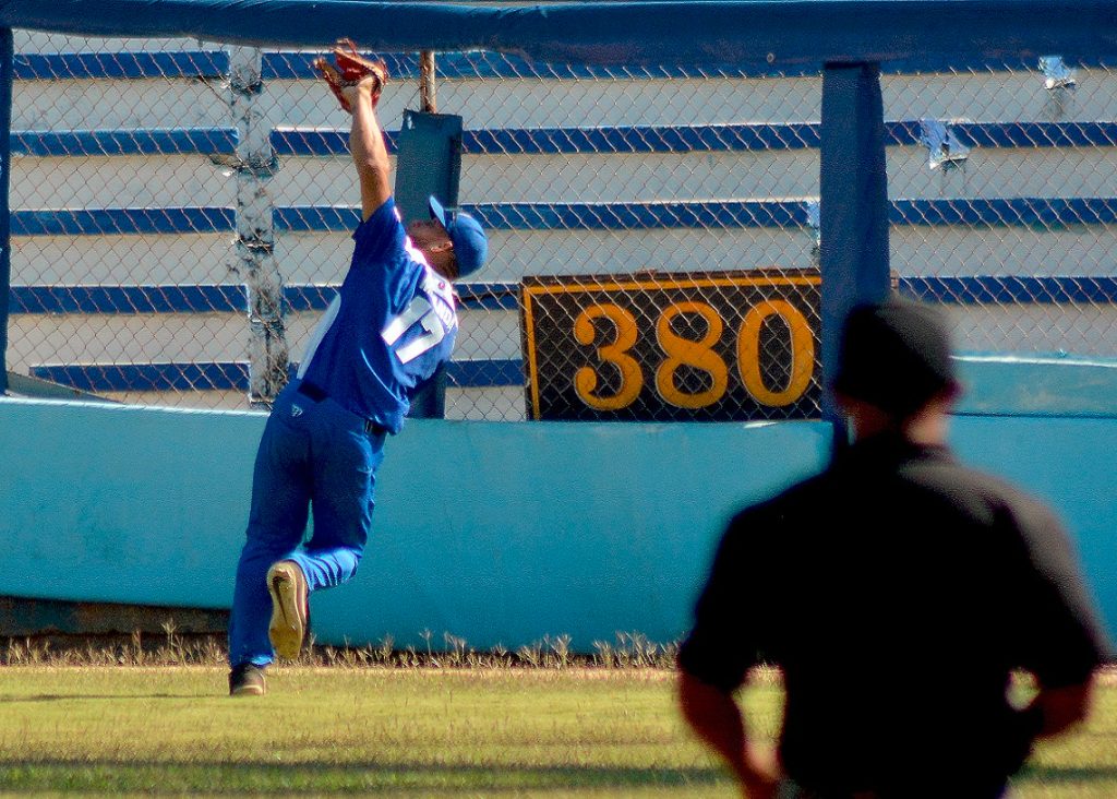 Baseball postseason: Villa Clara Sugar Bowlers in rebellion mode