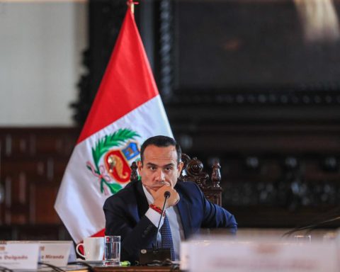 Benches delay extraordinary plenary session to debate censorship and vacancy of José Jerí