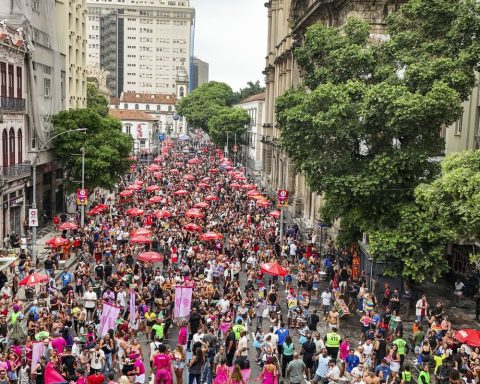 Bloco da Lexa attracts revelers to the Preta Gil circuit in the center of Rio