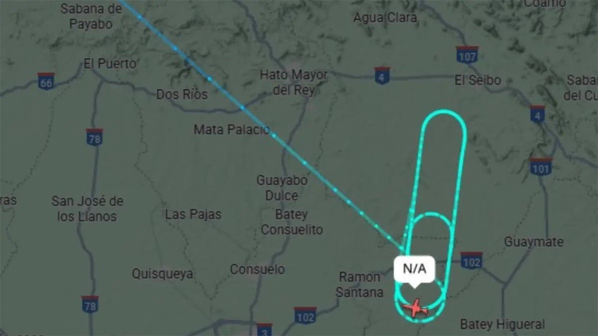 Avión Boeing 737 efectúa aterrizaje de emergencia en La Romana por falla en tren de aterrizaje