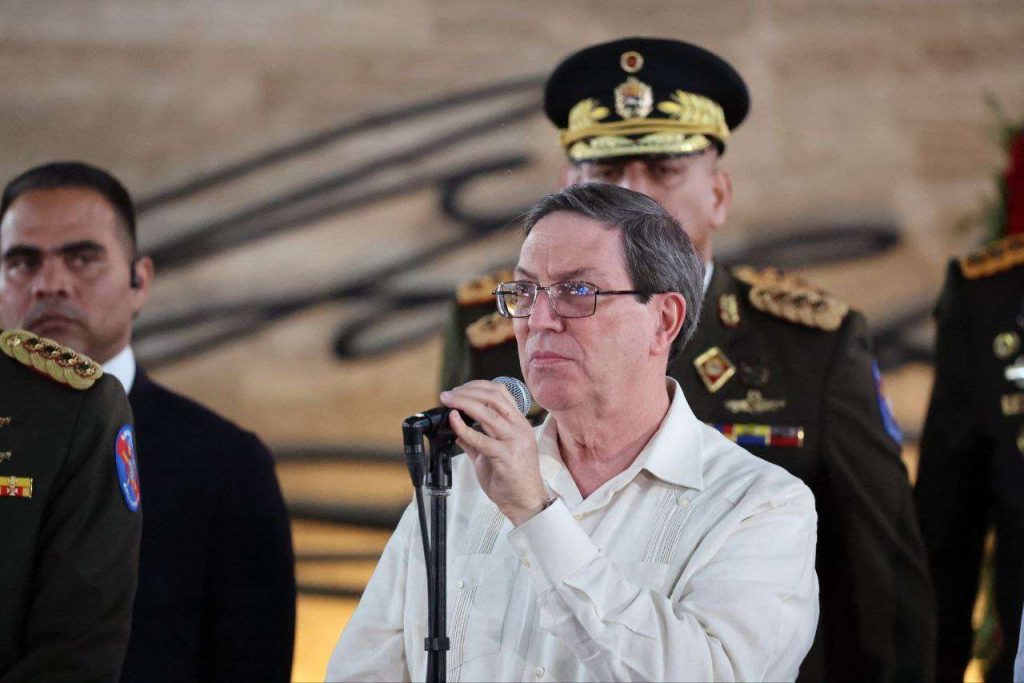 Bruno Rodríguez pays tribute to martyrs and swears to defend Venezuelan sovereignty together with Cuba
