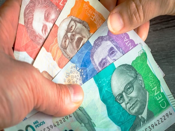 Billetes colombianos.