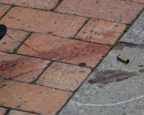 Cameras captured two million-dollar shipments this week in Antioquia; one of the victims died