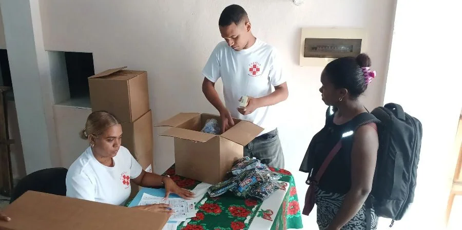 Distribución de la ayuda humanitaria enviada por EE.UU. a los afectados por el huracán Melissa en el oriente de Cuba