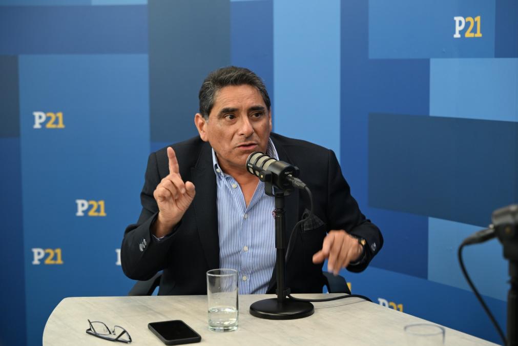 Carlos Álvarez responds to Cerrón: "I stood up, I didn't run away or seek asylum"