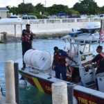 Oficiales del Servicio de Aduanas y Control Fronterizo de Islas Caimán