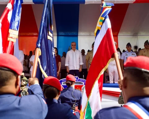 Desfile cívico en honor a Duarte: Un llamado a la transparencia