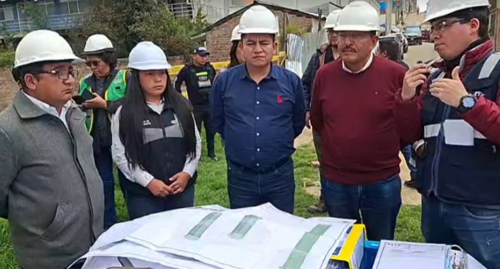 Congressman supervises the start of work on the Arequipa Bridge in Huancayo