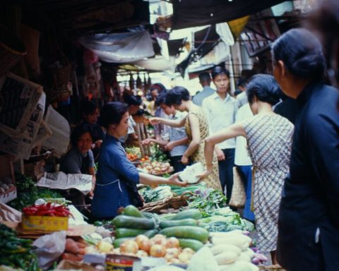 Consumer prices in China register their biggest increase since 2023 in December