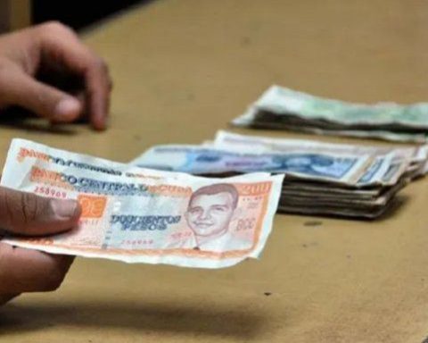 Salarios, Cubanos, Cuba