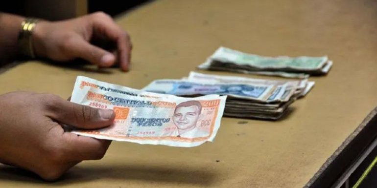 Salarios, Cubanos, Cuba