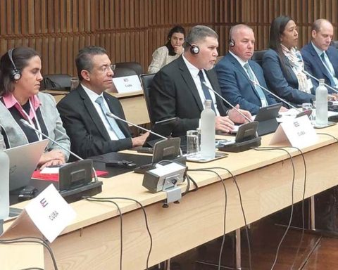 Cuba explains its “complex” financial situation to the Paris Club, now with Pérez-Oliva as negotiator