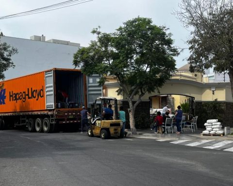 Cuban diplomats begin eviction from historic residence in San Isidro | VIDEO