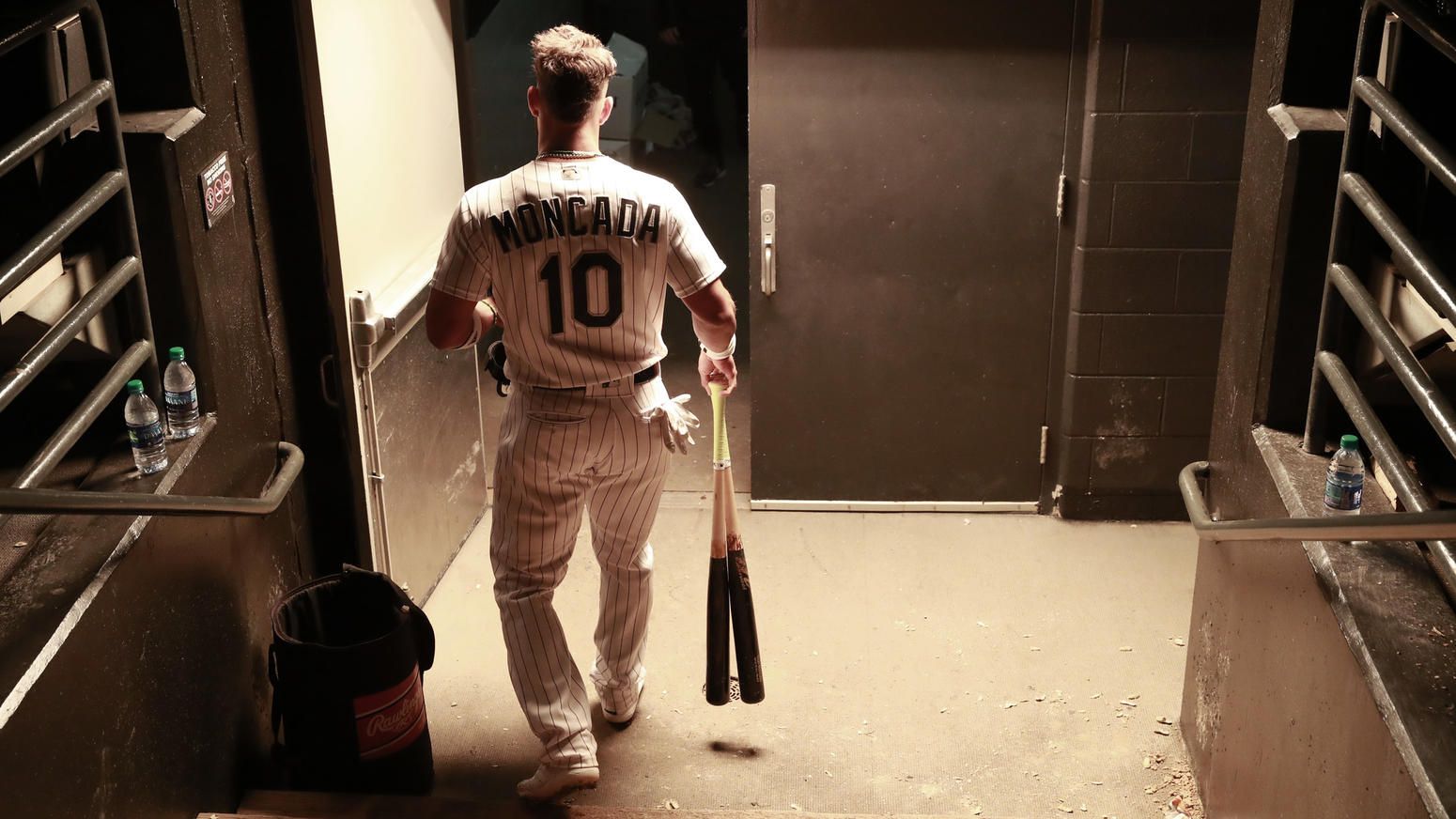 Cubans in MLB: Angels extend their confidence in Yoan Moncada