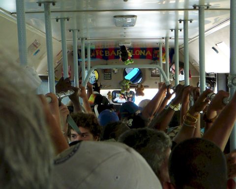 Cuba's state passenger transportation fell 93% between January and September 2025