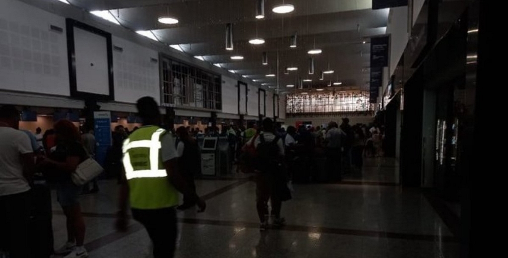 Delays in AILA lead the Government to evaluate a lawsuit against Vinci