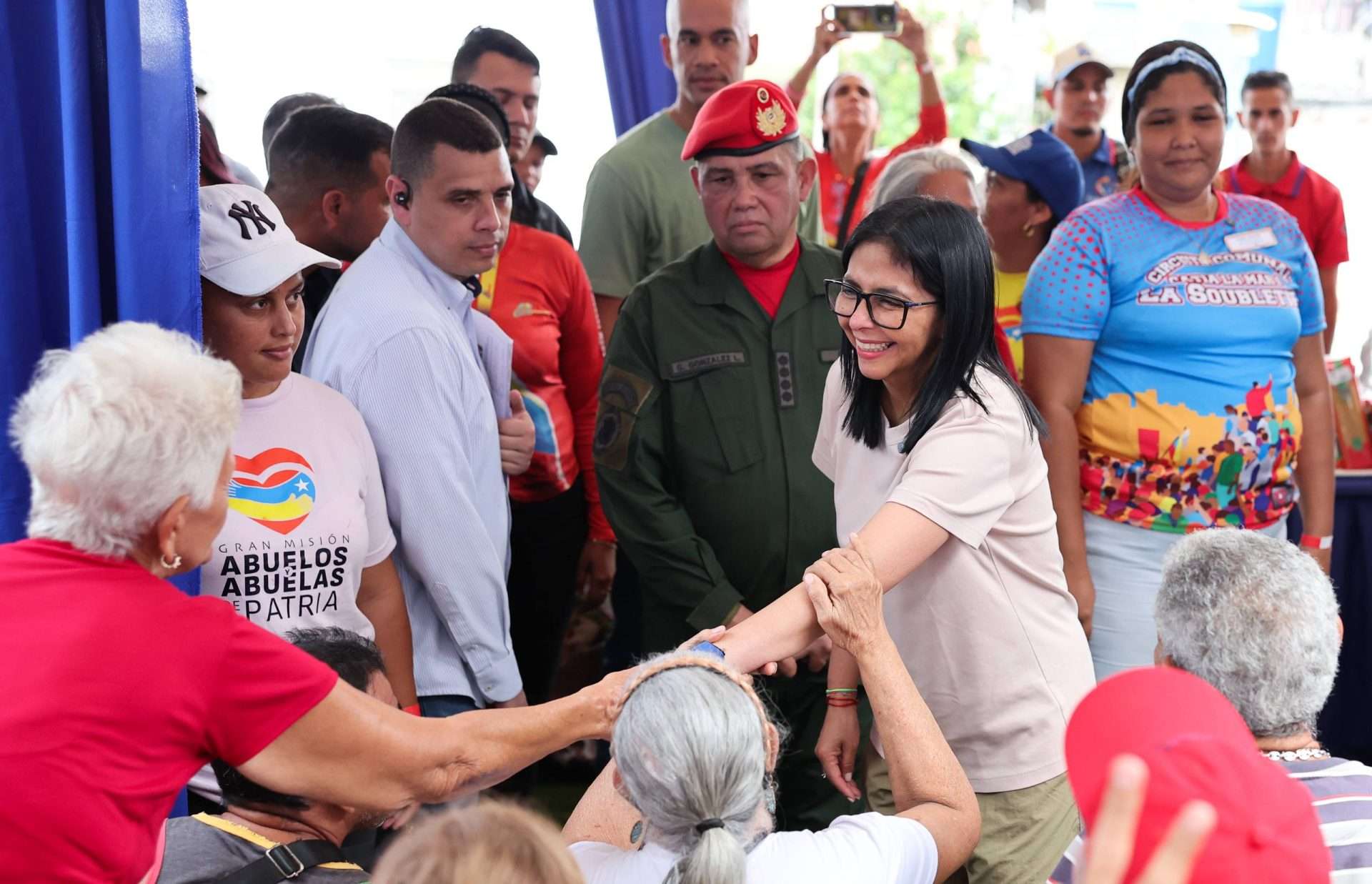 Delcy Rodríguez calls for national unity to guarantee peace