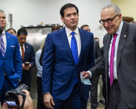 Democratic senator concerned about the possibility of the US carrying out military operations on Cuba