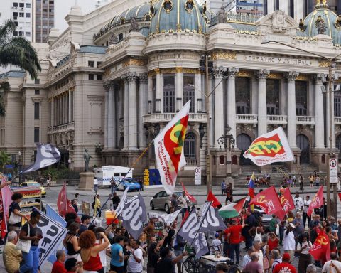 Demonstration in Rio remembers January 8th and rejects amnesty for coup plotters