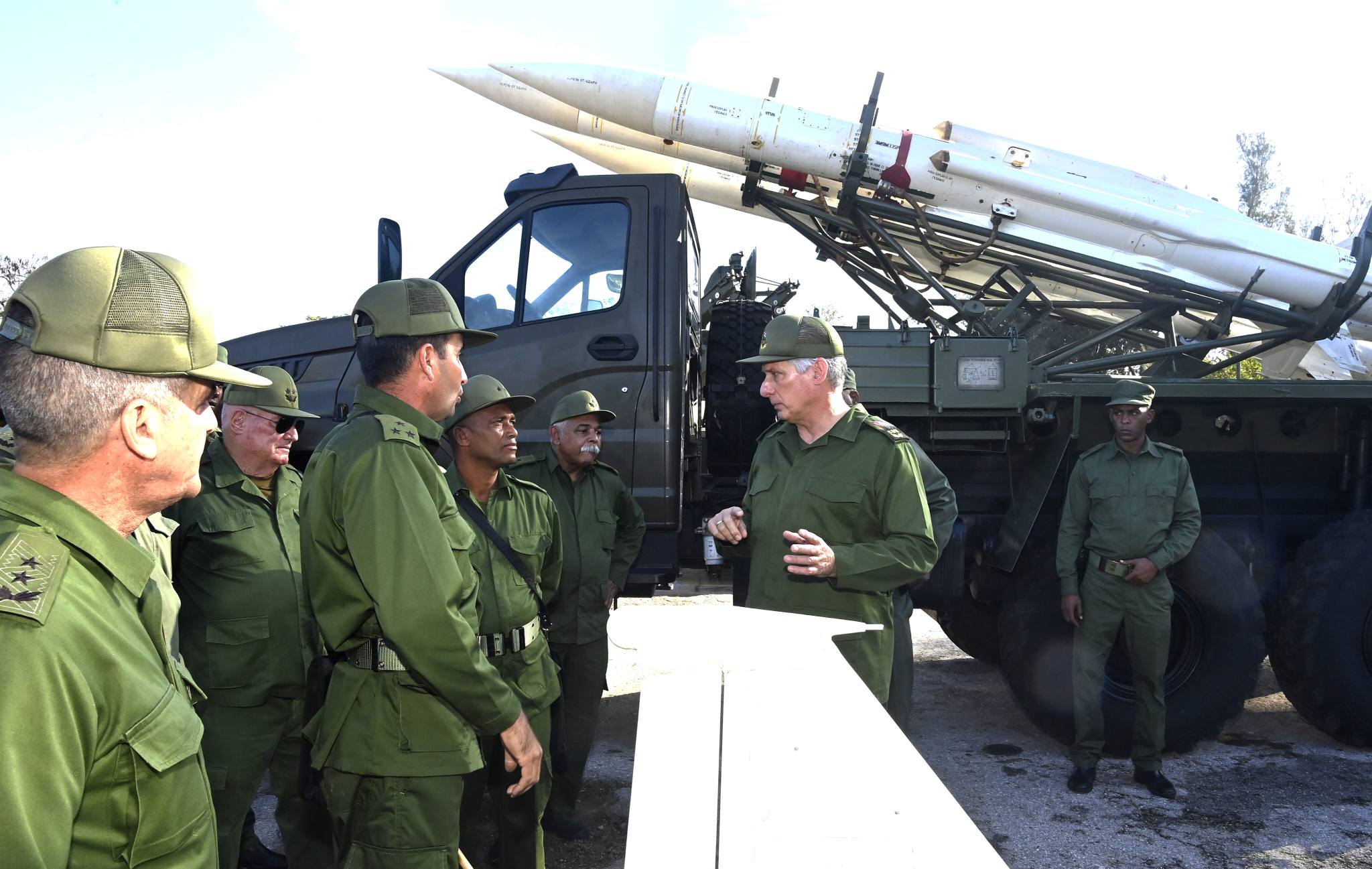 Díaz-Canel leads military exercises in Cuba amid tensions with the US
