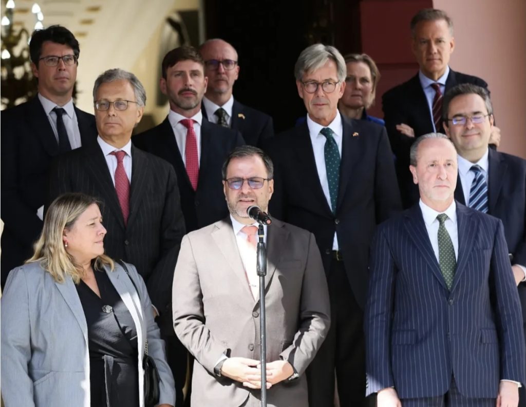 Diplomats from the EU, the United Kingdom and Switzerland meet with Delcy Rodríguez in Caracas