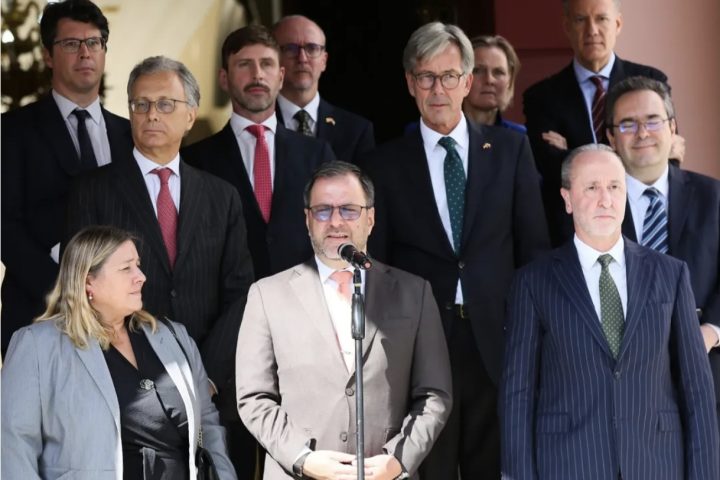 Diplomats from the EU, the United Kingdom and Switzerland meet with Delcy Rodríguez in Caracas