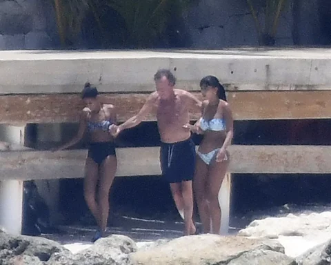 Dominican feminist organizations show their support for the accusers of Julio Iglesias