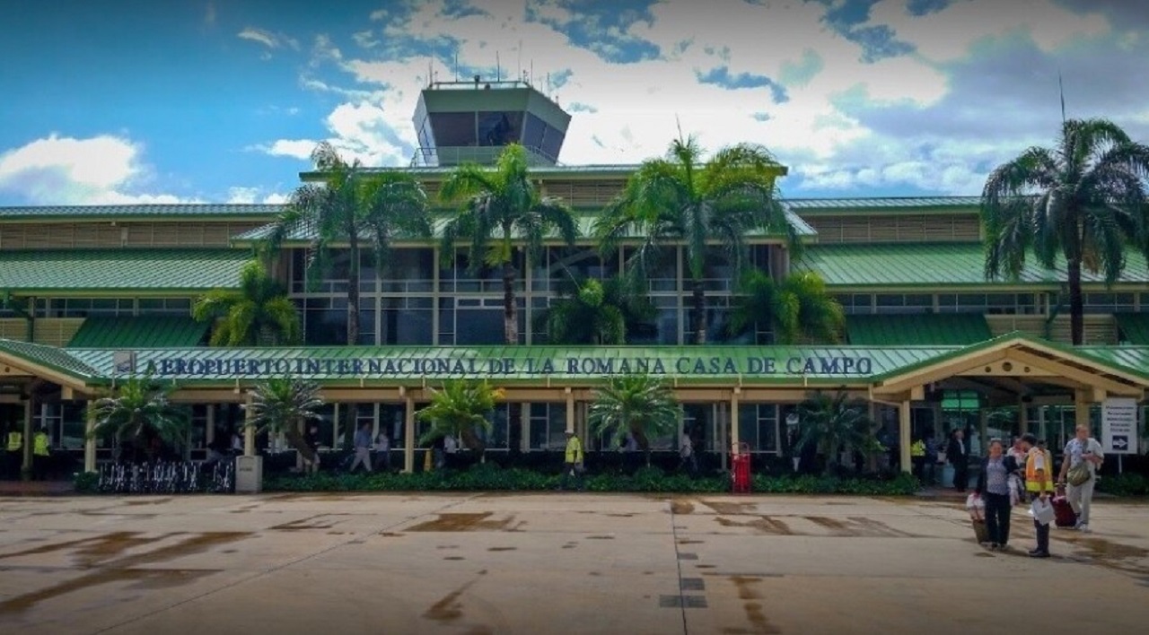Ecuadorian airline plane makes emergency landing at La Romana Airport