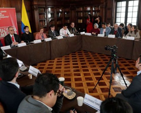Emergency summit begins in defense of the sovereignty of Latin America