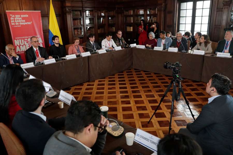 Emergency summit begins in defense of the sovereignty of Latin America