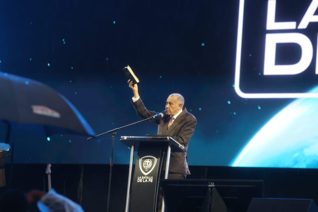 Ezequiel Molina advierte: no se librarán de la ira de Dios quienes roban recursos del pueblo