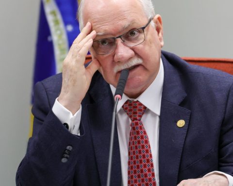 Fachin says democracy is going through challenging times